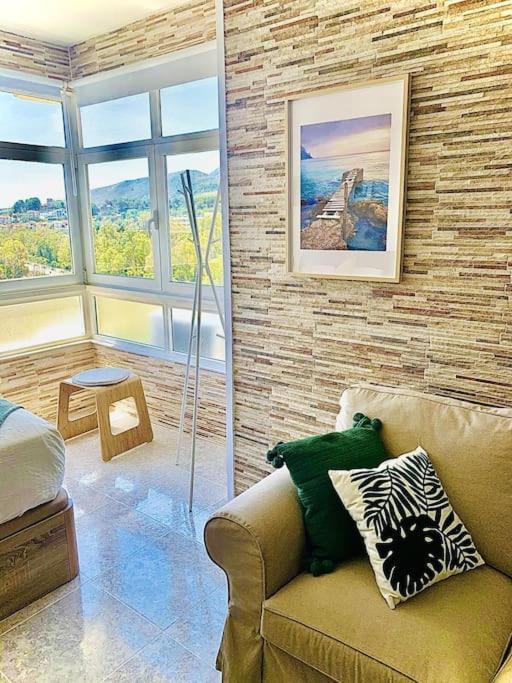 Alterhome Luminoso Estudio Con Piscina Y Maravillosas Vistas ตอร์เรโมลิโนส ภายนอก รูปภาพ
