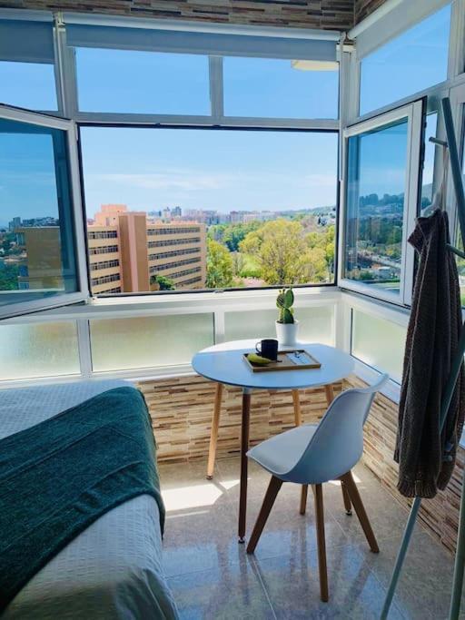 Alterhome Luminoso Estudio Con Piscina Y Maravillosas Vistas ตอร์เรโมลิโนส ภายนอก รูปภาพ