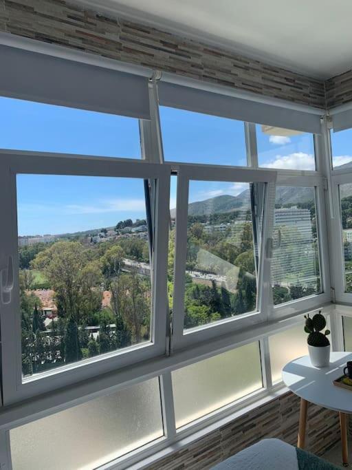Alterhome Luminoso Estudio Con Piscina Y Maravillosas Vistas ตอร์เรโมลิโนส ภายนอก รูปภาพ