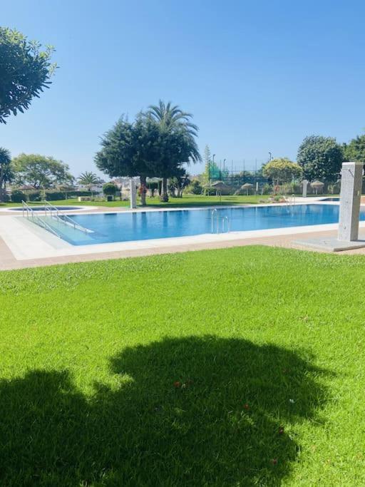 Alterhome Luminoso Estudio Con Piscina Y Maravillosas Vistas ตอร์เรโมลิโนส ภายนอก รูปภาพ